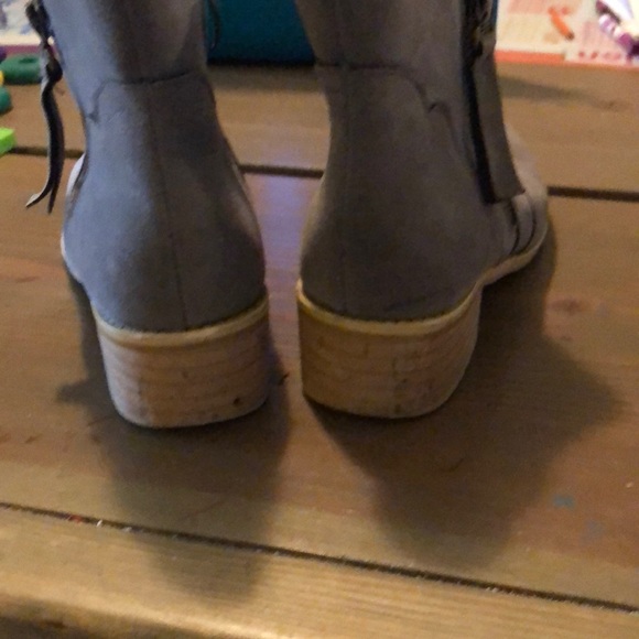 Booties - Picture 4 of 5